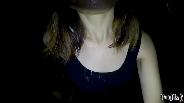 Asian teen quickly finish up her public blowbang before curfew